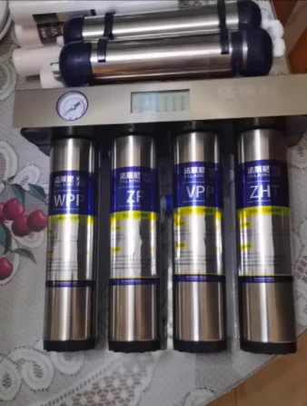 เครื่องกรองน้ำ 7 ขั้นตอน พร้อมตัวเครื่องสแตนเลส สำหรับก๊อกน้ำในครัวเรือน รุ่น Fleny Drinking Water Filter AB 1