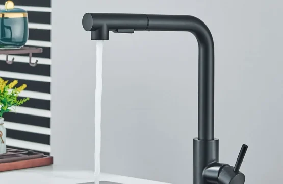 จัดส่งฟรีสีดําดึงออกก๊อกน้ําอ่างล้างจานสองรุ่น Stream Sprayer หัวฉีดสแตนเลสร้อนน้ําเย็น Mixer Tap Deck 1