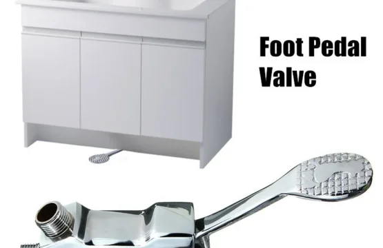 ก๊อกน้ําทองเหลืองอ่างล้างหน้าชั้น Mount เหยียบโรงพยาบาลห้องปฏิบัติการทางการแพทย์สวิทช์เท้าแตะห้องครัวห้องน้ํา Farmhouse Sink 1