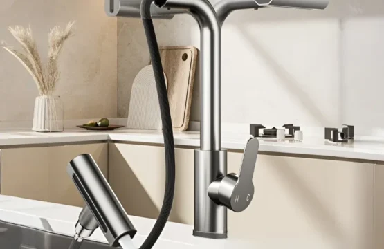 ก๊อกน้ำห้องครัวแบบดึงลง 4 ฟังก์ชั่น หัวฉีดแบบน้ำตกทันสมัย โค้งสูง ทำจากทองเหลือง ปราศจากสารตะกั่ว ปรับได้ 1/2/4 โหมด ยืดหดได้ 1