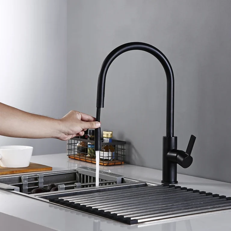 ใหม่มาถึงก๊อกน้ำห้องครัวหมุนที่มองไม่เห็นดึงหัวฉีดGooseneckดึงMixer Sink Tap Matt Black 1