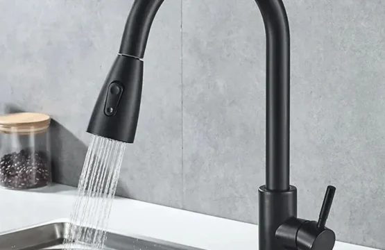 ก๊อกน้ําแบบดึงออกคอมโพสิตในครัวเป็นมิตรกับสิ่งแวดล้อมไร้สารตะกั่วสแตนเลส (สีดํา) พร้อมช่องระบายน้ําระดับที่สอง 1