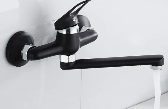 ก๊อกน้ําห้องครัวผสมติดผนังเดี่ยว TAP ก๊อกน้ําหมุนร้อนเย็นน้ํา Mixer Mop สระว่ายน้ํา TAP ก๊อกน้ําอ่างล้างหน้า 1