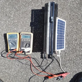 Solar panel 5W แผงโซล่าที่ชาร์จแสงอาทิตย์ยืดหยุ่น5V เอาท์พุท USB 1A ชาร์จพลังงานแสงอาทิตย์สำหรับตั้งแคมป์กลางแจ้งโทรศัพท์มือถืออุปกรณ์ชาร์จ USB 6