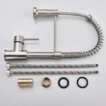 ก๊อกน้ำห้องครัวแบบติดตั้งบนเคาน์เตอร์ สปริงนิเกิลขัดเงา หัวฉีดแบบหมุนได้ 360 องศา พร้อมหัวฉีดสเปรย์ น้ำร้อนน้ำเย็น 5