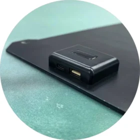 เครื่องชาร์จพลังงานแสงอาทิตย์ 30W พร้อมแรงดันไฟฟ้าและจอแสดงผลปัจจุบัน เอาต์พุต USB/TypeC พิเศษที่ได้รับการจดสิทธิบัตรคุณภาพสูงประสิทธิภาพสูง 5