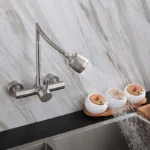 ก๊อกน้ำติดผนังสแตนเลสสำหรับห้องครัว น้ำร้อนน้ำเย็น หมุนได้ 360 องศา สายยืดหยุ่น ก๊อกน้ำแบบมือจับเดี่ยว 2