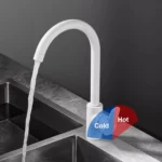 โมเดิร์นครัวเรือนร้อนและเย็นผสมก๊อกน้ําห้องครัวอ่างล้างหน้าอ่างล้างจานก๊อกน้ําห้องครัวดาดฟ้าติดตั้งก๊อกสีขาว 1