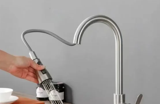 ก๊อกน้ำห้องครัวแบบดึงออกได้ สีนิกเกิลขัดเงา สแตนเลสสีดำ ก๊อกผสมสำหรับอ่างล้างจานในครัว 1