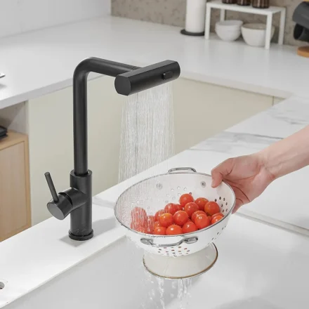 สีดําก๊อกน้ําห้องครัวสีเทาดึงหมุนน้ําตก Stream Sprayer หัวอ่างล้างจานแปรง Nickle Water Tap Accessorie 1