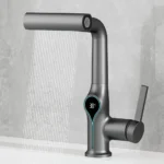 ก๊อกน้ำอเนกประสงค์แบบน้ำตก 4 โหมด พร้อมหัวฉีดแบบดึงออกได้ สำหรับห้องน้ำและห้องครัว พร้อมหน้าจอ LED อัจฉริยะ 1