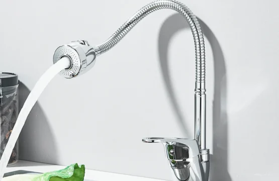ก๊อกน้ําห้องครัว 2 โหมด 304 ก๊อกน้ําสแตนเลสยืดหยุ่น 360 °   หมุน Chrome อ่างล้างจานก๊อกน้ํา Deck Mount น้ําร้อนเย็น 1
