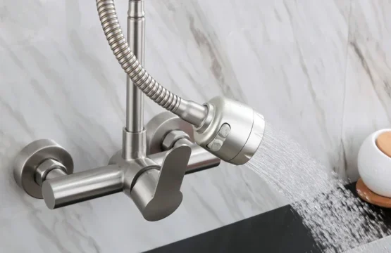 304 ก๊อกน้ําห้องครัวสแตนเลส Double Hole ติดผนังแตะเย็นร้อนก๊อกน้ําห้องครัว 2 โหมด 360 หมุน Sprayer ก๊อก 1