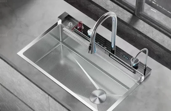 น้ําตกอ่างล้างจานสแตนเลสมัลติฟังก์ชั่จอแสดงผลดิจิตอลก๊อกน้ําล้างจานและผักอ่างล้างหน้าขนาดใหญ่ช่องเดียว 1