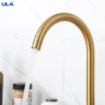 ULA ก๊อกน้ําห้องครัวสแตนเลส 360 หมุนอ่างล้างจานร้อนและเย็น Chrome Black Gold Sink Mixer Tap Torneira 3
