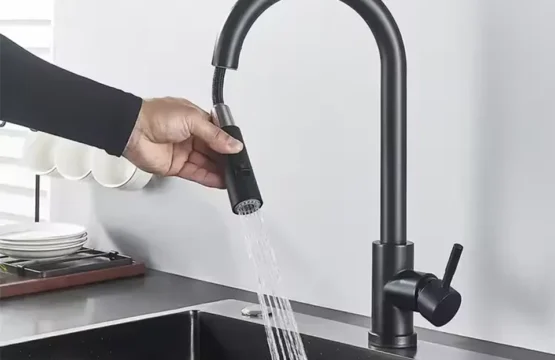 ก๊อกน้ำสำหรับห้องครัวผสมร้อนและเย็นก๊อกน้ำสแตนเลสก๊อกอ่างครัวก๊อกน้ำสำหรับห้องครัวแบบดึงออกก๊อกน้ำหลุมเดียว 1