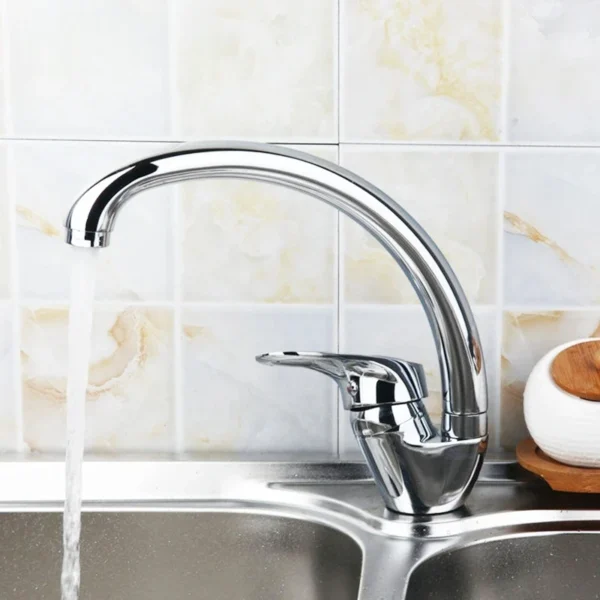 ก๊อกน้ําห้องครัวในครัวเรือน 360 °   หมุนห้องครัวก๊อกน้ําร้อนและเย็นเดี่ยวดาดฟ้าติดตั้งขัดอ่างล้างหน้า TAP 1