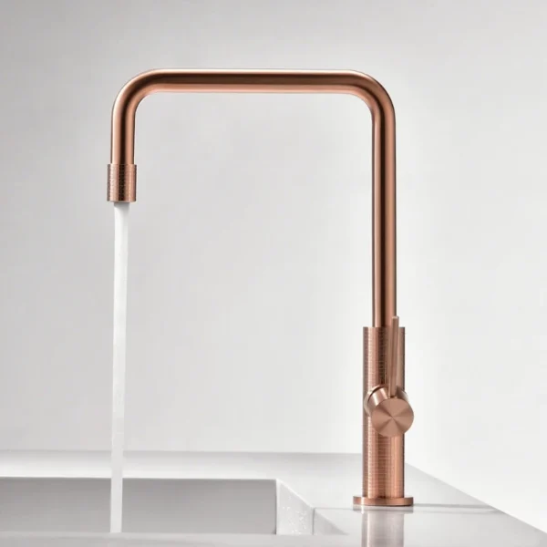 304 สแตนเลสหมุนอ่างล้างจานก๊อกน้ําผสมน้ําร้อนและเย็น 1