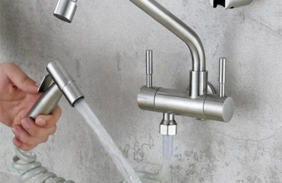 ก๊อกน้ำห้องครัว 304 สแตนเลสนิกเกิลเข้ากับผนังก๊อกน้ำเย็นสเปรย์ชุด bidet หัวฉีดคู่ควบคุมก๊อกน้ำคู่ XT-181 1