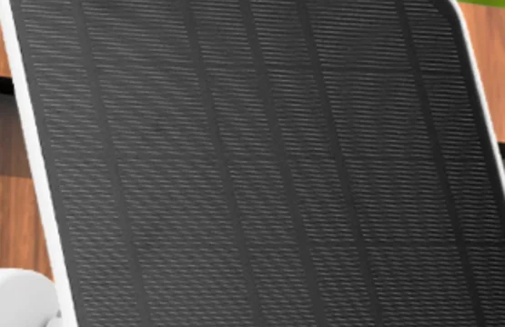 แผงโซลาร์เซลล์ 5V 6W กันน้ำระดับ IP65 ที่ชาร์จพลังงานแสงอาทิตย์ 360 ° ตัวยึดแบบปรับได้สำหรับกล้องรักษาความปลอดภัยสำหรับยูฟีแคม 3/3C/2/2C/2 โปร 1